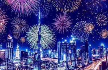 2020跨年烟花灯光秀，迪拜哈利法塔中文送祝福